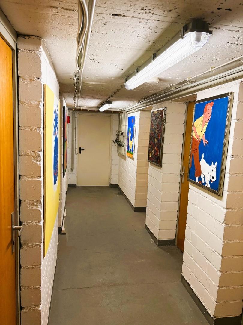 Kellerräume mit Bildergalerie
