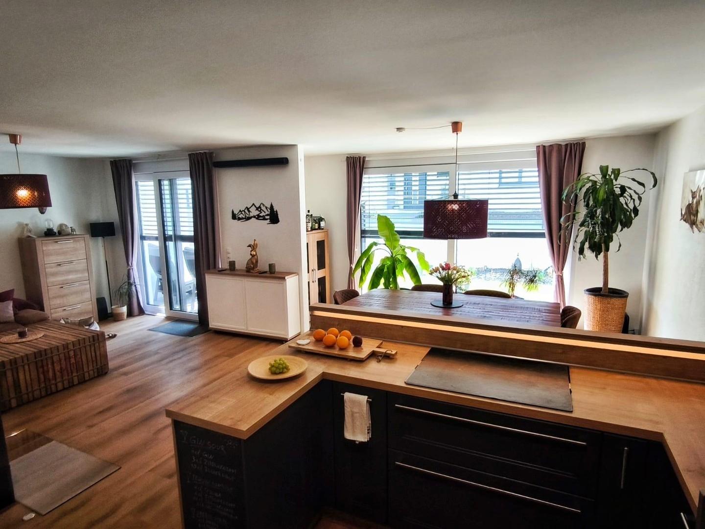 Küche und Esszimmer EG