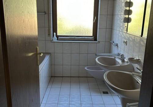 Badezimmer EG