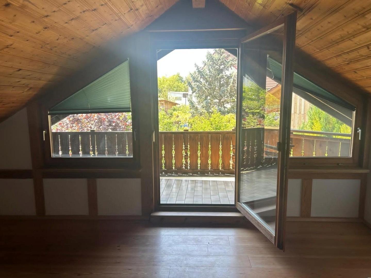 Zimmer mit Süd-Westbalkon OG