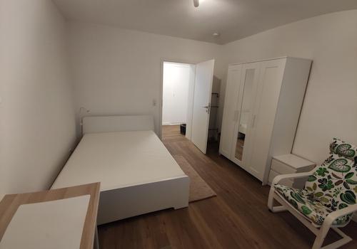 Schlaf- / Arbeitszimmer