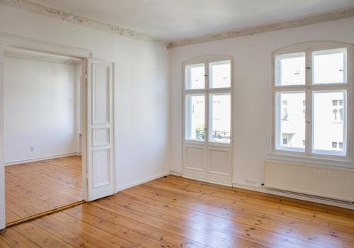 Zimmer 1 mit Blick in Zimmer 2