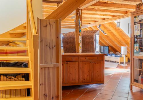 Wohnen über dem See – Charmante Maisonettewohnung mit Alpenpanorama