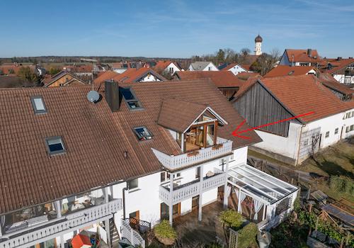 Wohnen über dem See – Charmante Maisonettewohnung mit Alpenpanorama