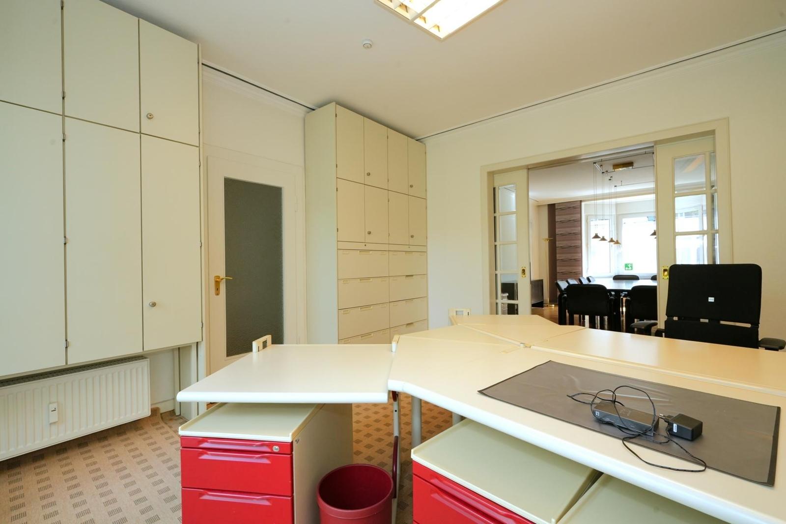 Büro 2 