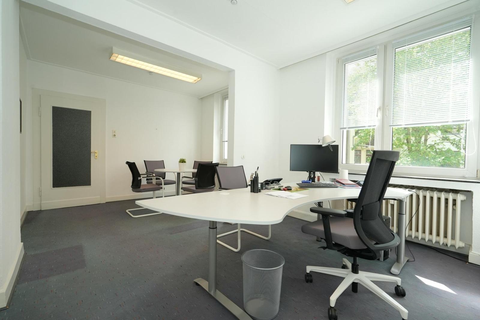 Büro 3 
