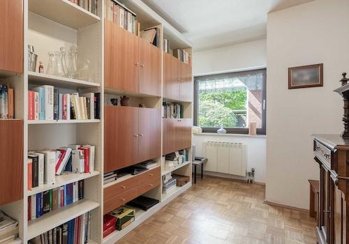 Erstes Schlafzimmer