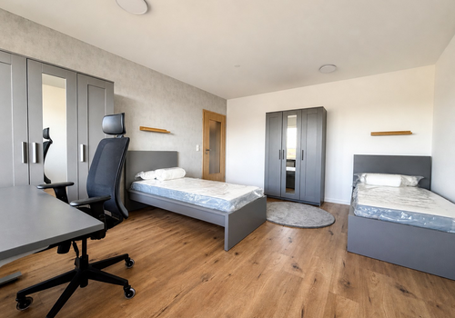 großes Zimmer