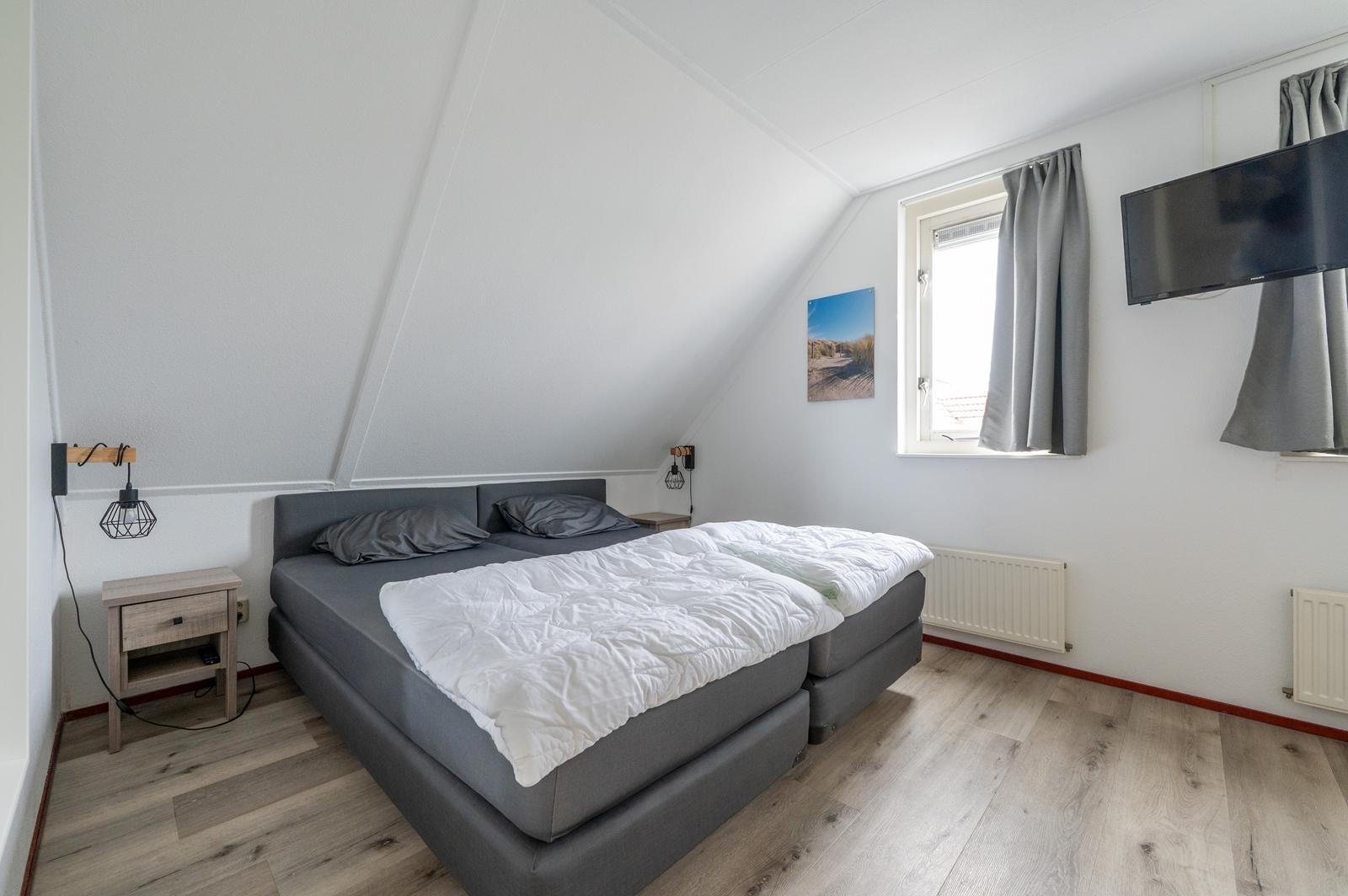 kaufen-ferienhaus-bruinisse-schlafzimmer-boxspring-rendite-recreatieadviseurs.jpg
