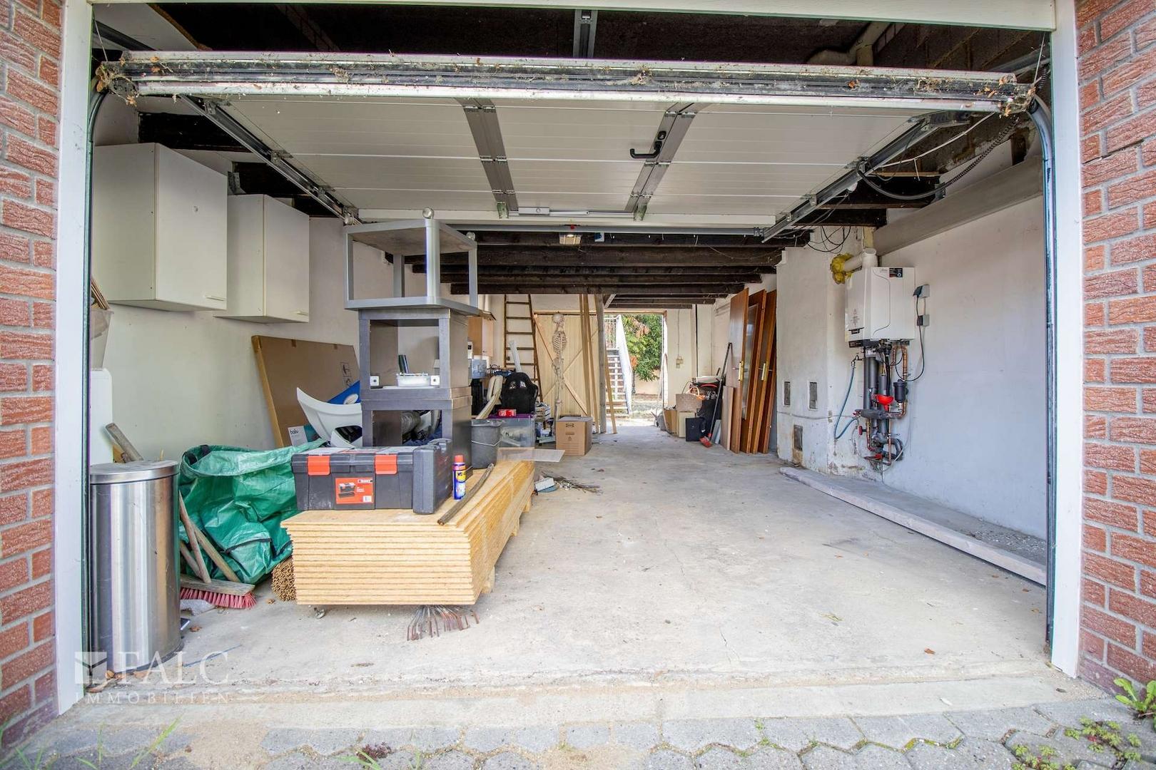 Geräumige Garage