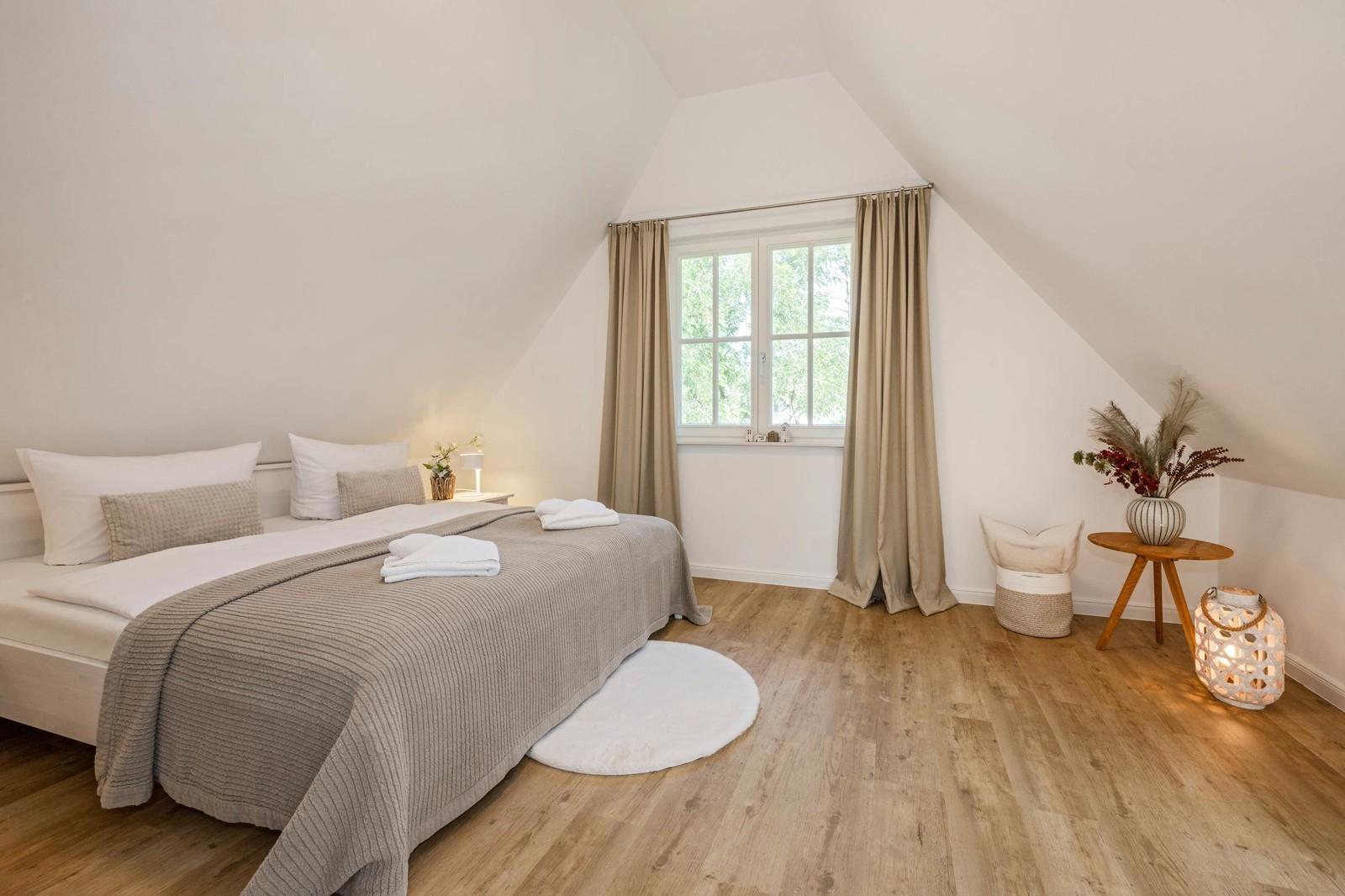 Schlafzimmer 2 im Obergeschoss ...