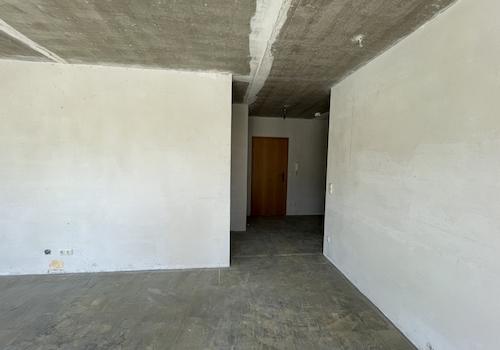 Blick zum Eingang vom Wohnbereich aus