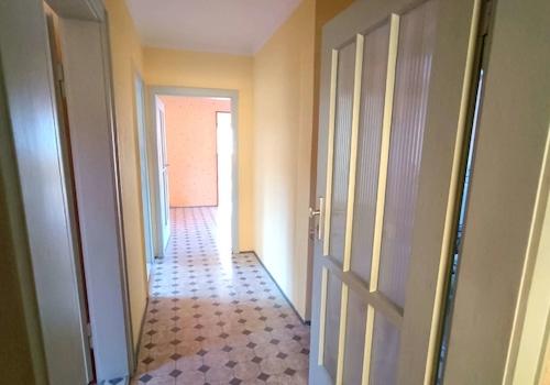 2143 - C - Flur Wohnung