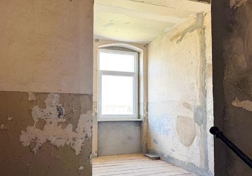 Zwischengeschoss Hausflur teilsan MFH