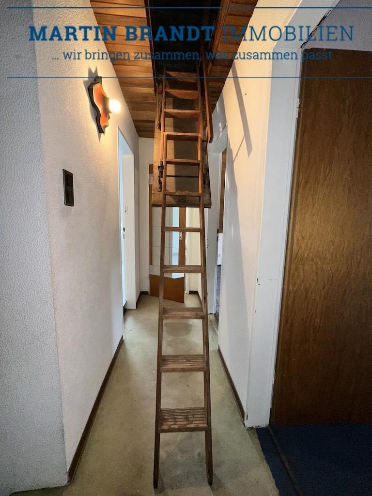 DG (Haus 2) Ausziehtreppe Haus 2