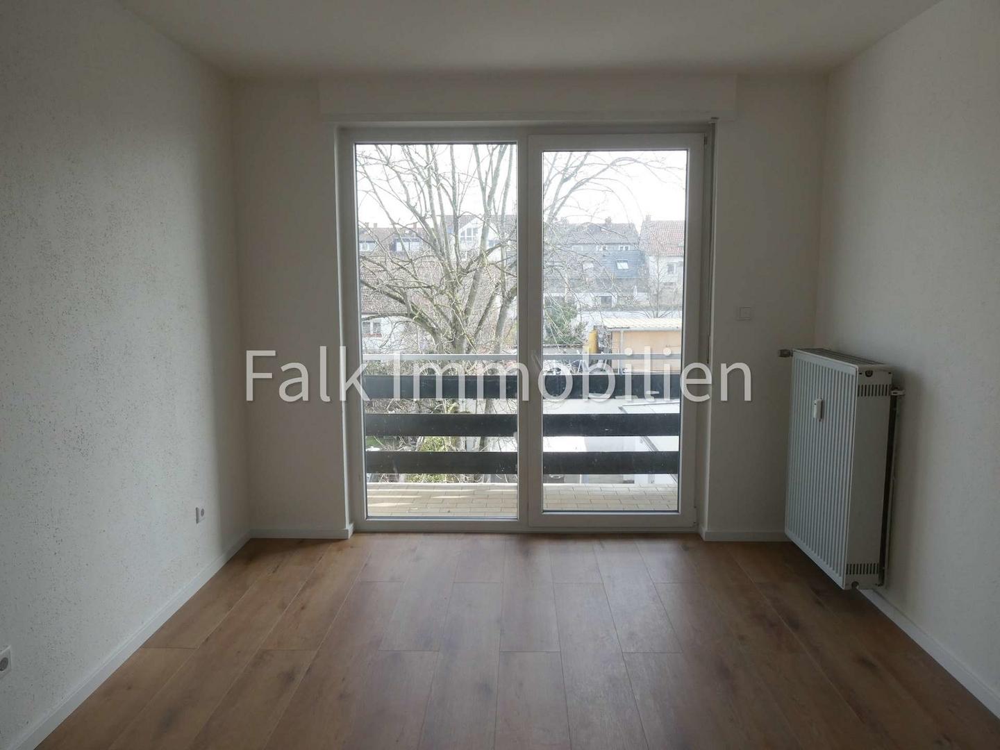 Kinder-/Arbeitszimmer mit Zugang Balkon