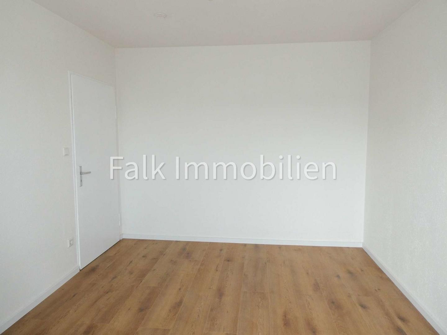 Kinder-/Arbeitszimmer mit Zugang Balkon