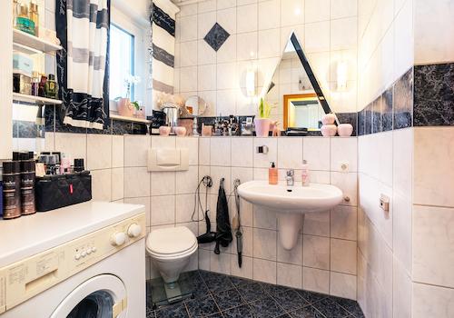 Badezimmer 1. OG