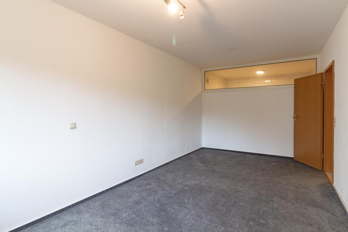 Schlafzimmer 1.2