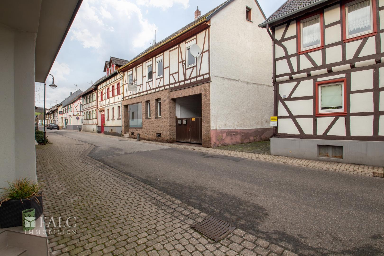 Straßenansicht