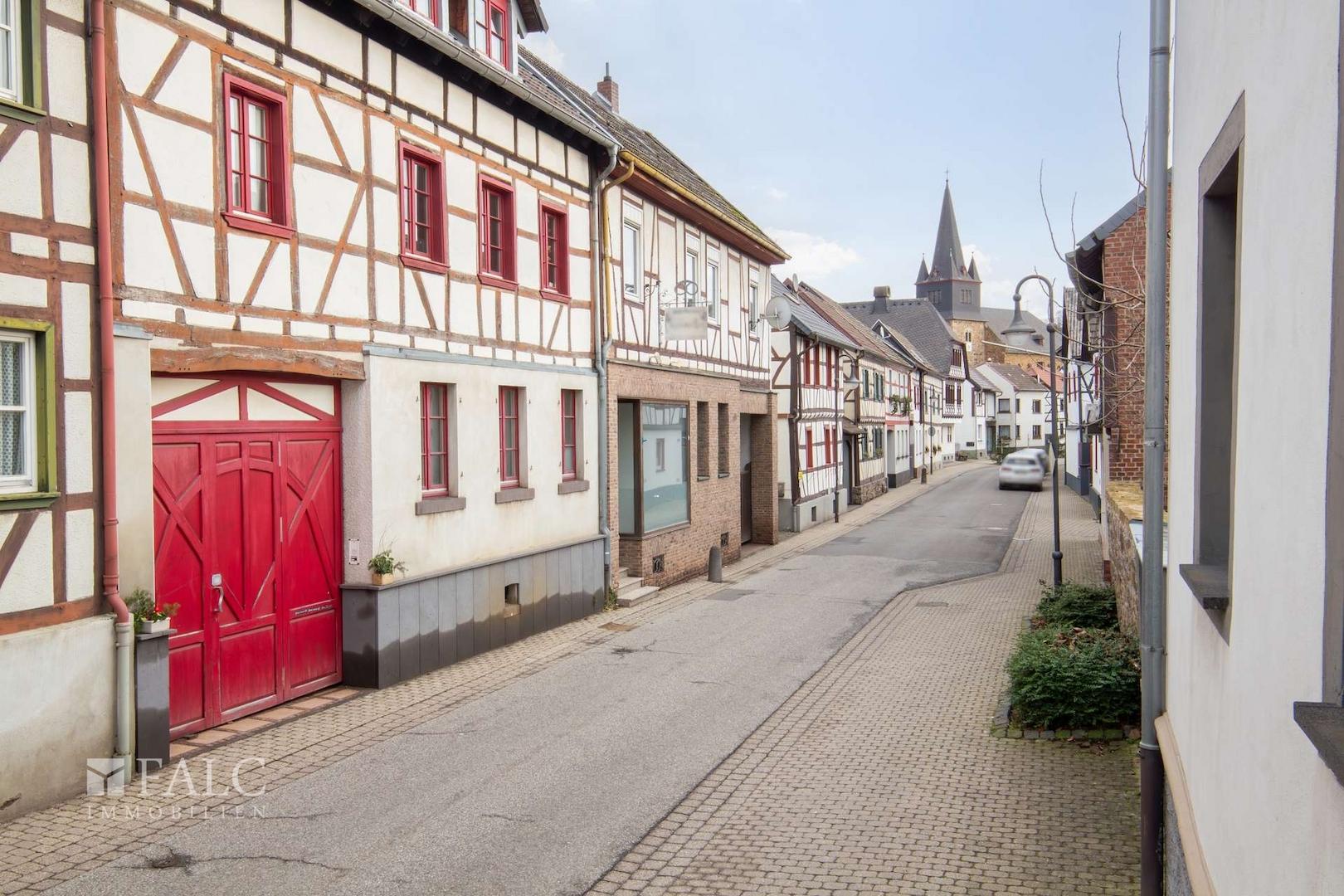 Straßenansicht