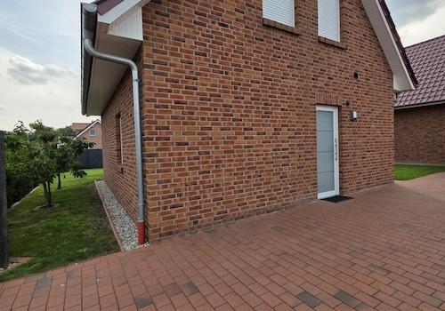 Haus vorne an der Straße