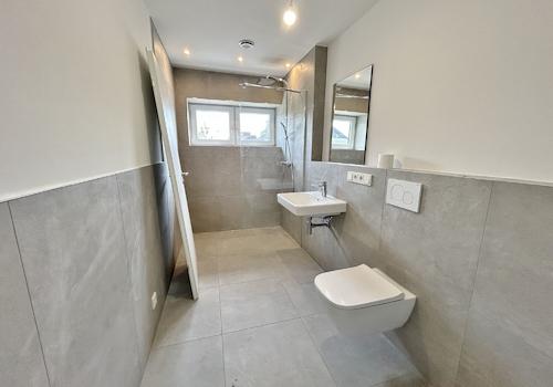 Badezimmer EG
