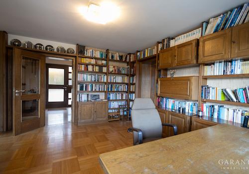viel Platz fuÌr BuÌcher