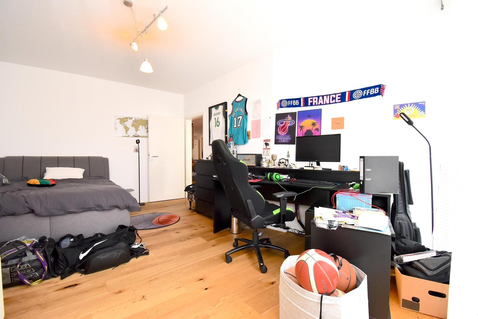 Kinderzimmer oder Büro