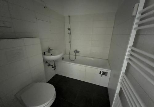 Badezimmer mit Wanne