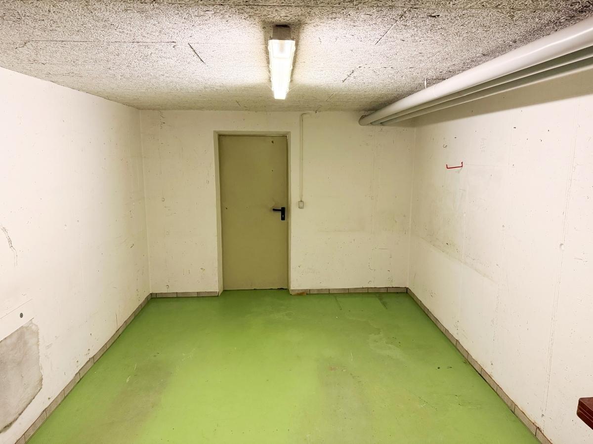 Garage mit direktem Zugangs ins Haus