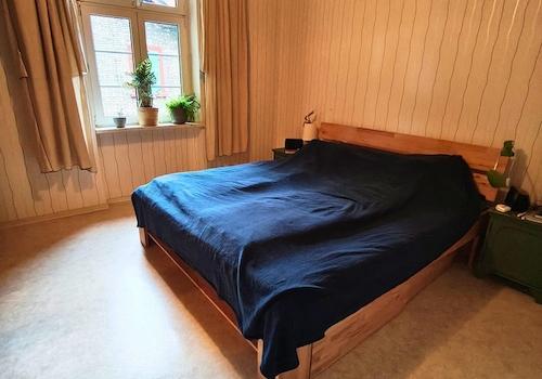 Schlafzimmer (1) OG