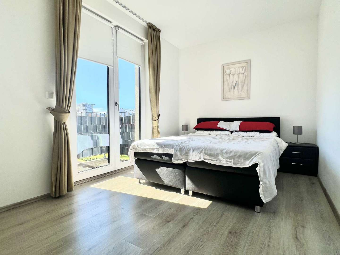 Schlafzimmer mit Balkon Nr. 2