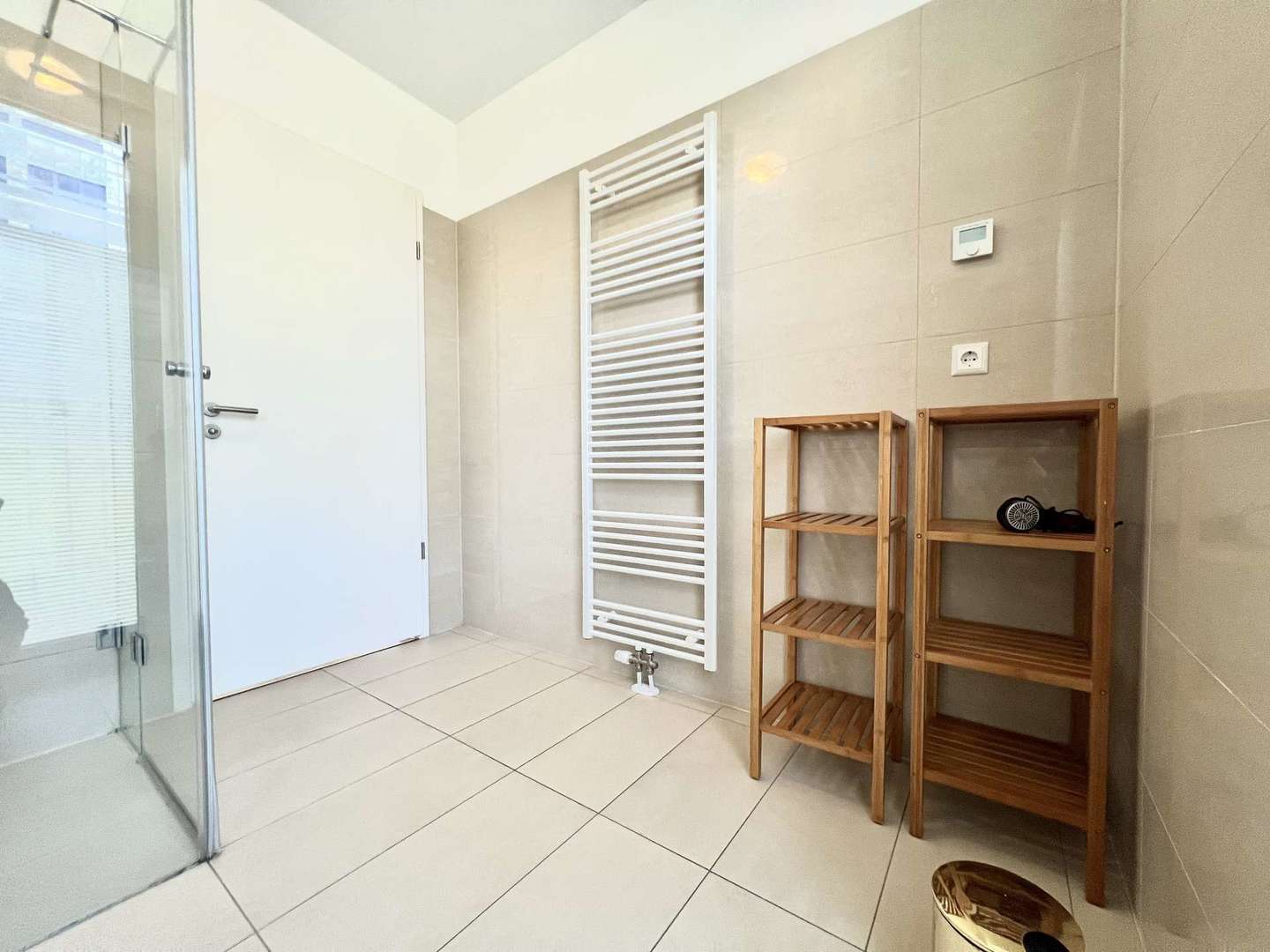 Modernes Badezimmer