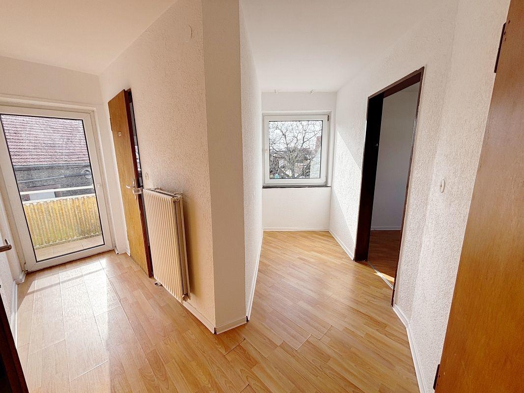 Flur Obergeschoss mit Balkonzugang