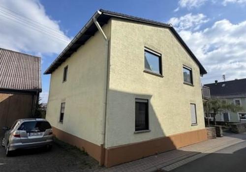 4 Front mit weiterer Seintenansicht