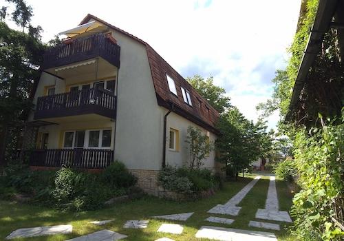 Hausansicht Gartenseite