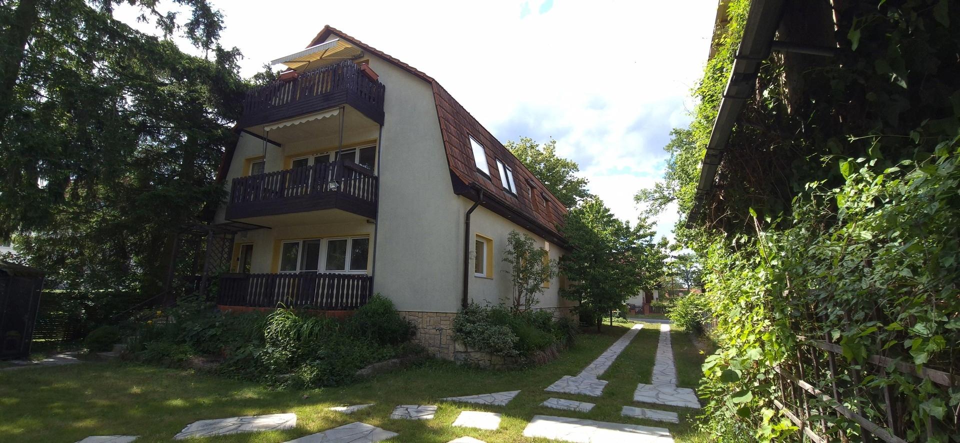 Hausansicht Gartenseite