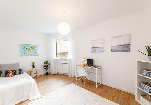Geräumiges Kinderzimmer