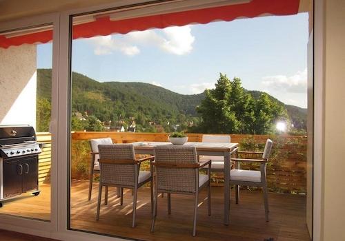 Südbalkon vom Wohnzimmer