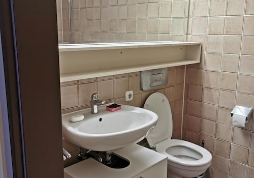 Badezimmer links