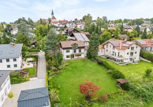 Haus und Grundstück