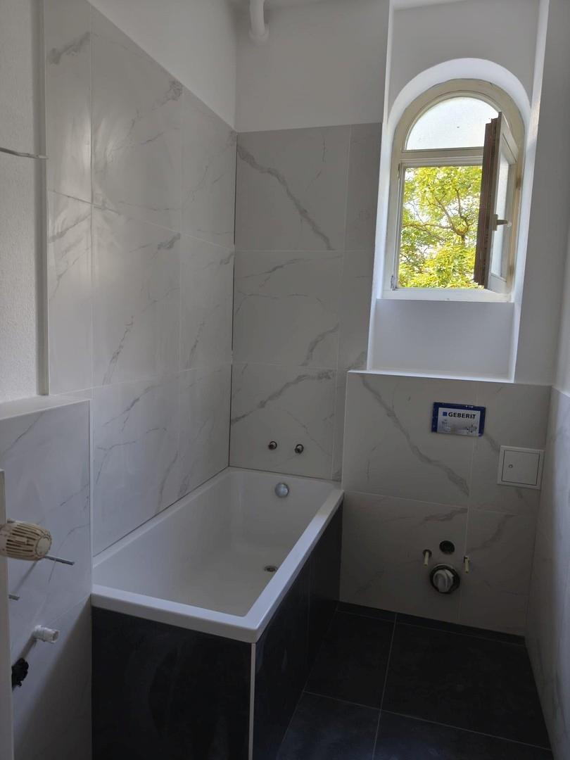 Badezimmer 1 mit Badewanne