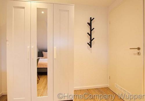 Kleiderschrank