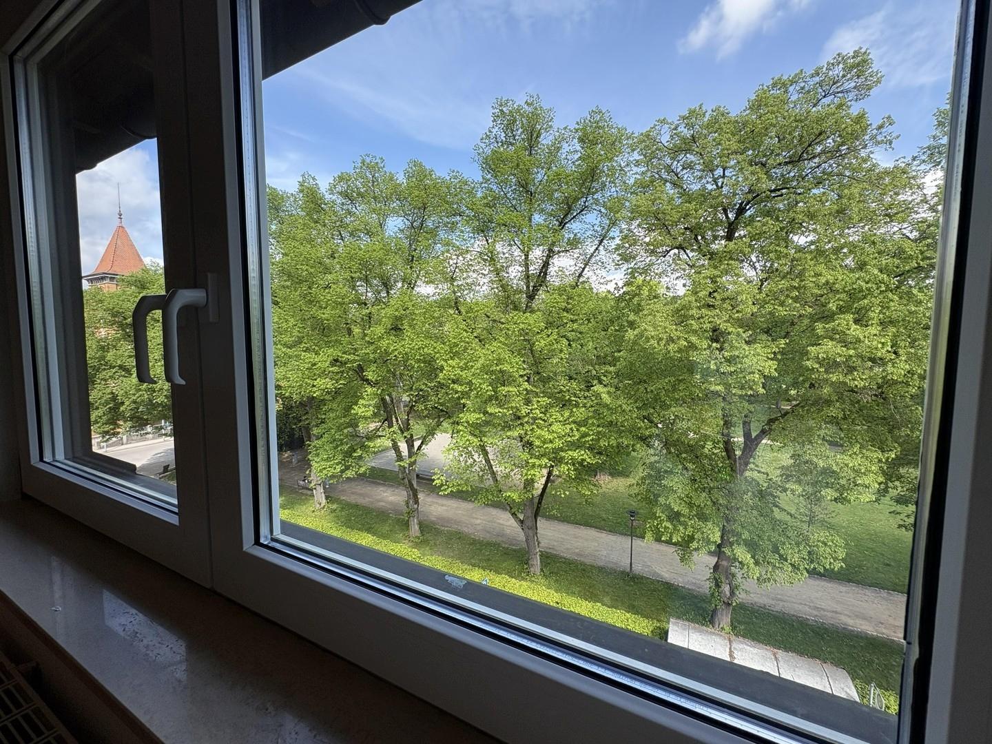 Aussicht Büro / Kinderzimmer
