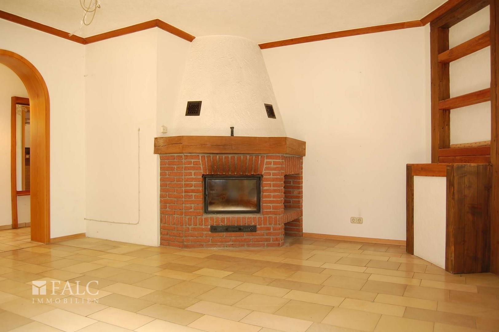 Eingangsbereich mit offenem Kamin_EG