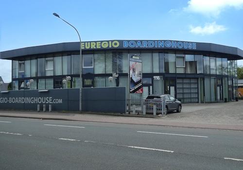 Straßenansicht