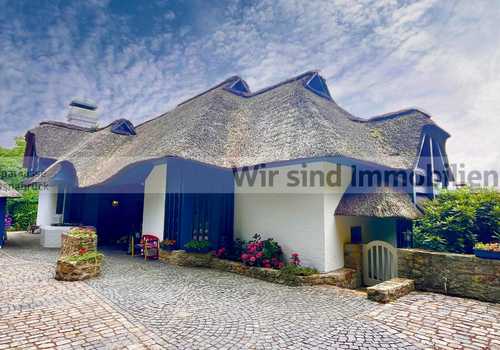 Hof + private Zufahrt