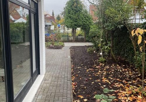 Garten - Blick zur Sitzecke