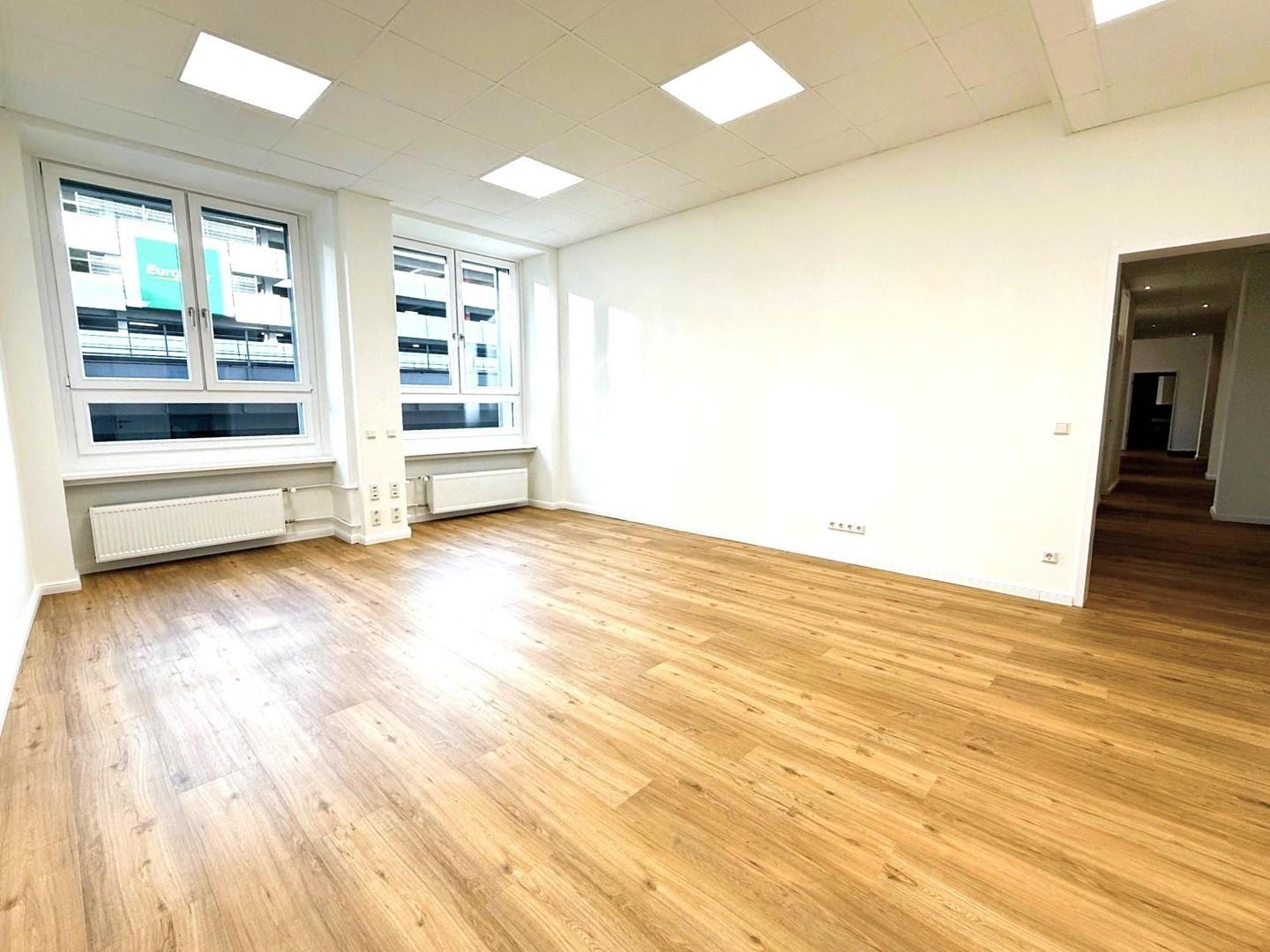 Büro 4 unmöbliert
